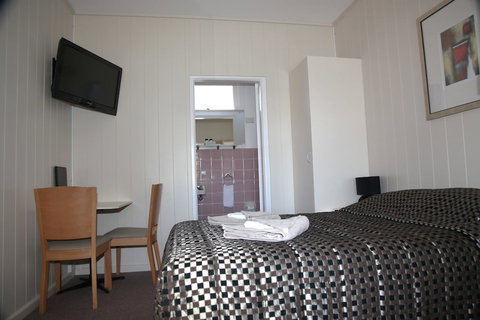 Titania Motel - Foster Accommodation 6
