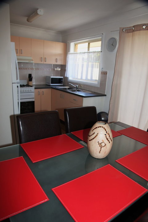 Titania Motel - Foster Accommodation 3