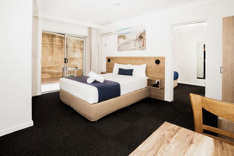 Caribbean Motel - Foster Accommodation 2