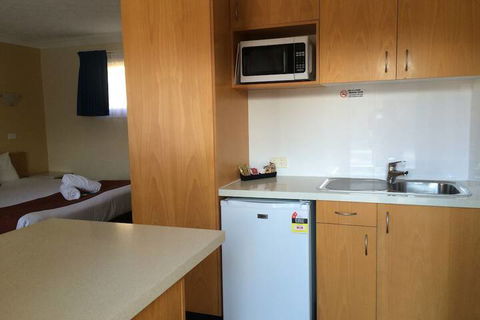 Park Beach Resort Motel - Foster Accommodation 4