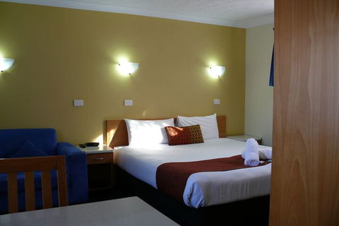 Park Beach Resort Motel - Foster Accommodation 3