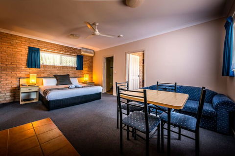 Park Beach Resort Motel - Foster Accommodation 5