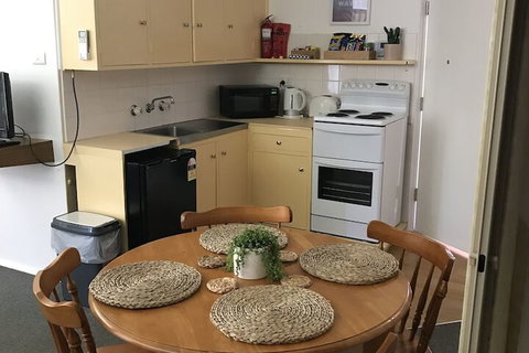 Ocean Breeze Motel - Foster Accommodation 4