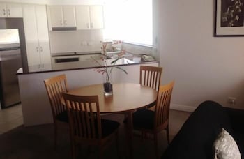 Point Residences - Foster Accommodation 3
