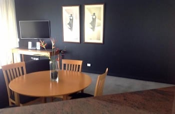 Point Residences - Foster Accommodation 2
