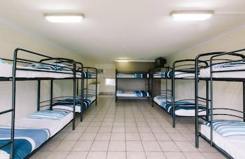 Beaches Backpackers Airlie Beach - Hostel - Foster Accommodation 2