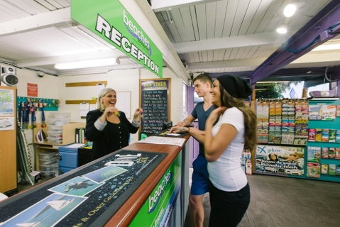Beaches Backpackers Airlie Beach - Hostel - Foster Accommodation 0