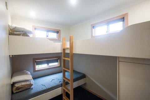 Halifax Holiday Park - Foster Accommodation 6