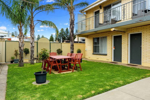 Comfort Inn Victor Harbor - Foster Accommodation 1