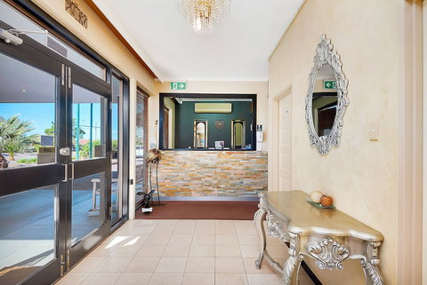 Alexander Motel Whyalla - Foster Accommodation 2