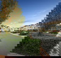 Quest Sanctuary Lakes - Foster Accommodation