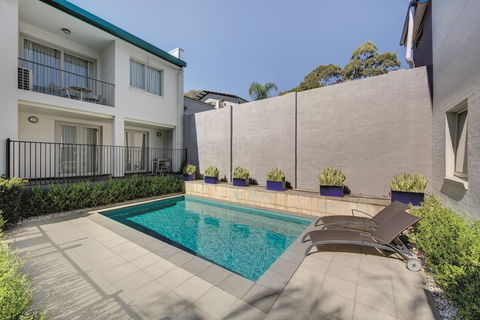 Adina Apartment Hotel Sydney Chippendale - Foster Accommodation 1