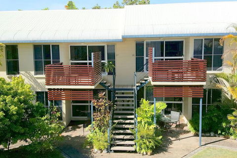 At The Mango Tree - Foster Accommodation 1