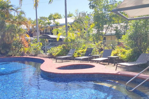 At The Mango Tree - Foster Accommodation 4