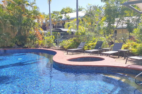 At The Mango Tree - Foster Accommodation 6