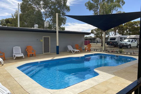 Broken Hill Tourist Park - Foster Accommodation 2