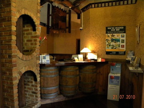Mahogany Park - Foster Accommodation 0