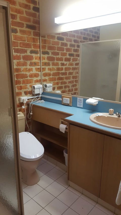 Mahogany Park - Foster Accommodation 5