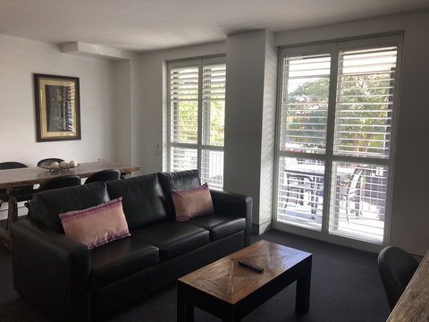 Crown On Darby - Foster Accommodation 3