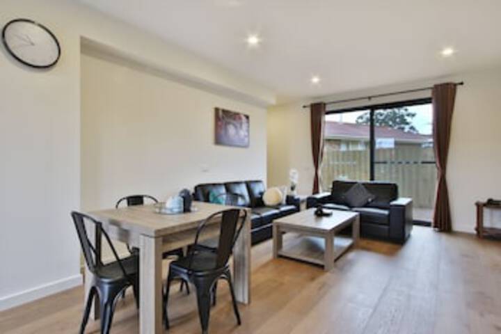 Dandenong VIC Foster Accommodation