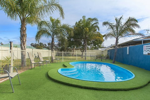 Citrus Valley Motel - Foster Accommodation 1