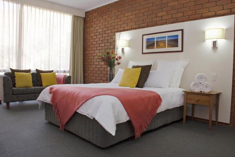 Alice In The Territory - Foster Accommodation 4