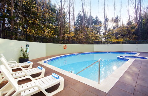 Crowne Plaza Canberra, An IHG Hotel - Foster Accommodation 1