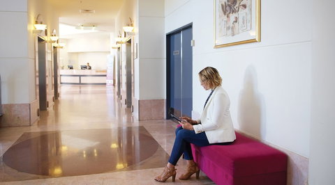 Crowne Plaza Surfers Paradise, An IHG Hotel - Foster Accommodation 3