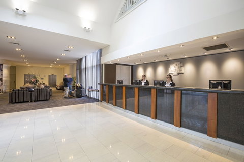 Holiday Inn Potts Point Sydney, An IHG Hotel - Foster Accommodation 1