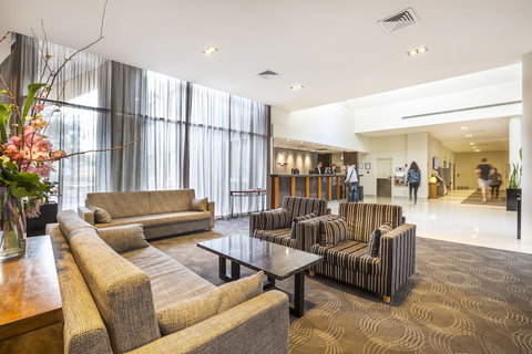Holiday Inn Potts Point Sydney, An IHG Hotel - Foster Accommodation 3