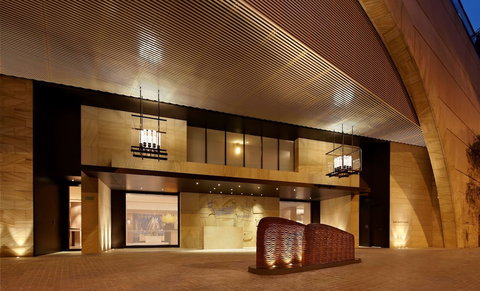 Park Hyatt Sydney - Foster Accommodation 1