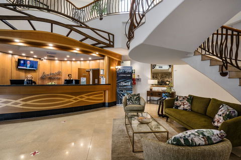 Landmark Resort - Foster Accommodation 2