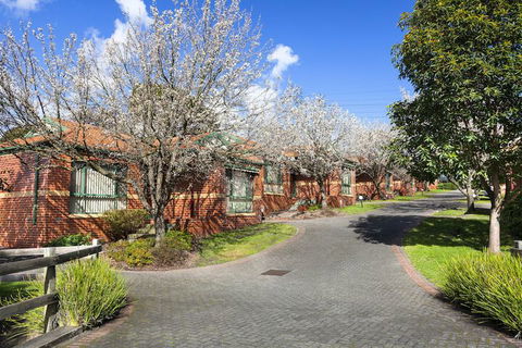 Mount Waverley Townhouses - Foster Accommodation 1
