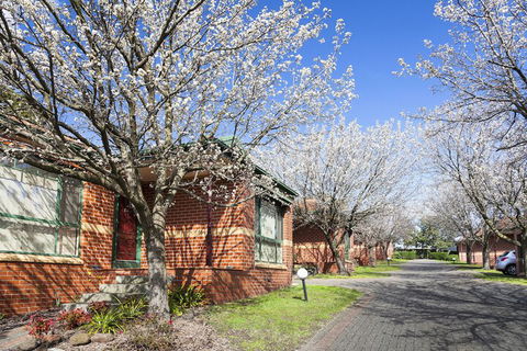 Mount Waverley Townhouses - Foster Accommodation 2