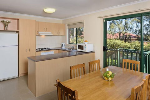 Mount Waverley Townhouses - Foster Accommodation 3