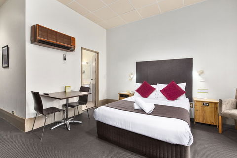 Adelaide Paringa - Foster Accommodation 6