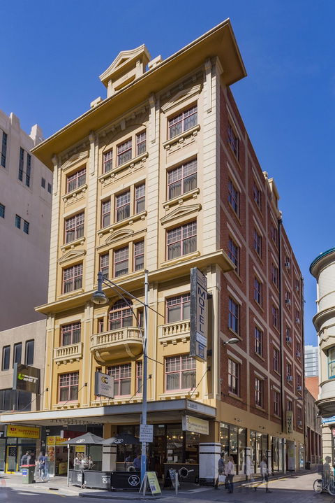Adelaide Paringa - Foster Accommodation 0
