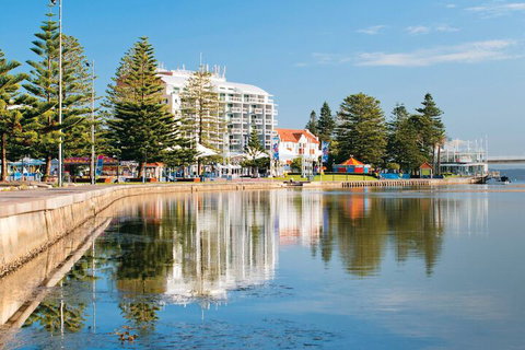 Oaks The Entrance Waterfront Suites - Foster Accommodation 5