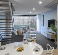 Oaks Nelson Bay Lure Suites - Foster Accommodation