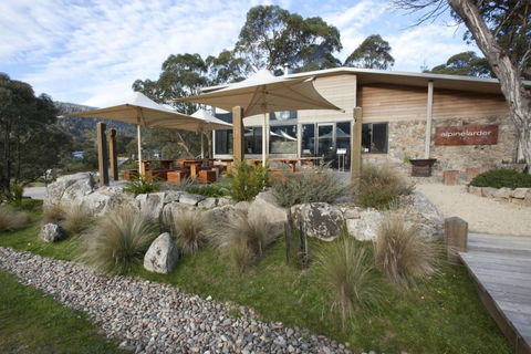 Lake Crackenback Resort & Spa - Foster Accommodation 2