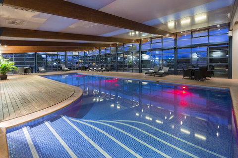 Novotel Canberra - Foster Accommodation 6