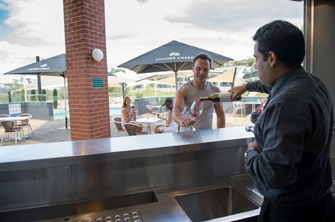 Novotel Barossa Valley Resort - Foster Accommodation 6