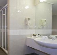 Hemisphere Hotel - Foster Accommodation