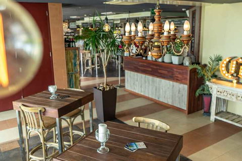 Mullaloo Beach Hotel & Apartments - Foster Accommodation 1