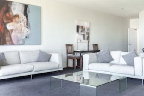 Mullaloo Beach Hotel & Apartments - Foster Accommodation 0