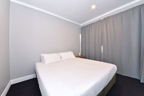 Mullaloo Beach Hotel & Apartments - Foster Accommodation 2