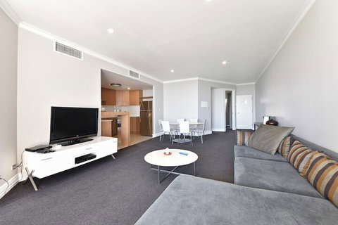Mullaloo Beach Hotel & Apartments - Foster Accommodation 6