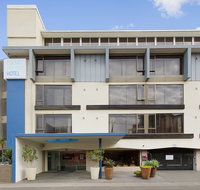 Cosmopolitan Hotel - Foster Accommodation