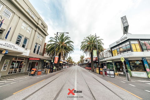 Base Backpackers Melbourne Hostel - Foster Accommodation 4