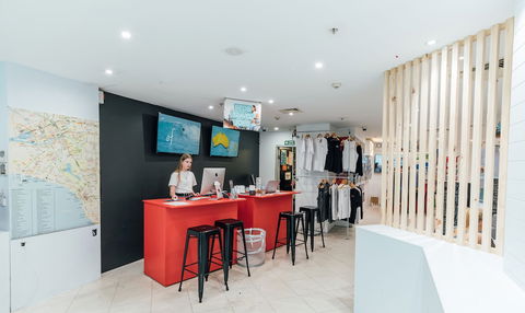Base Backpackers Melbourne Hostel - Foster Accommodation 6